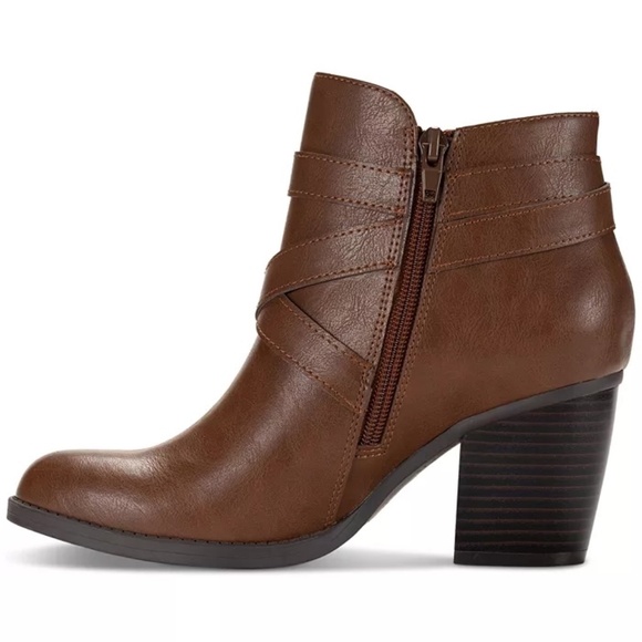 NEW Macy's , Style & Co Women's Zetaa Strappy Belt Heeled Booties Cognac ,Size 5 - Picture 4 of 8